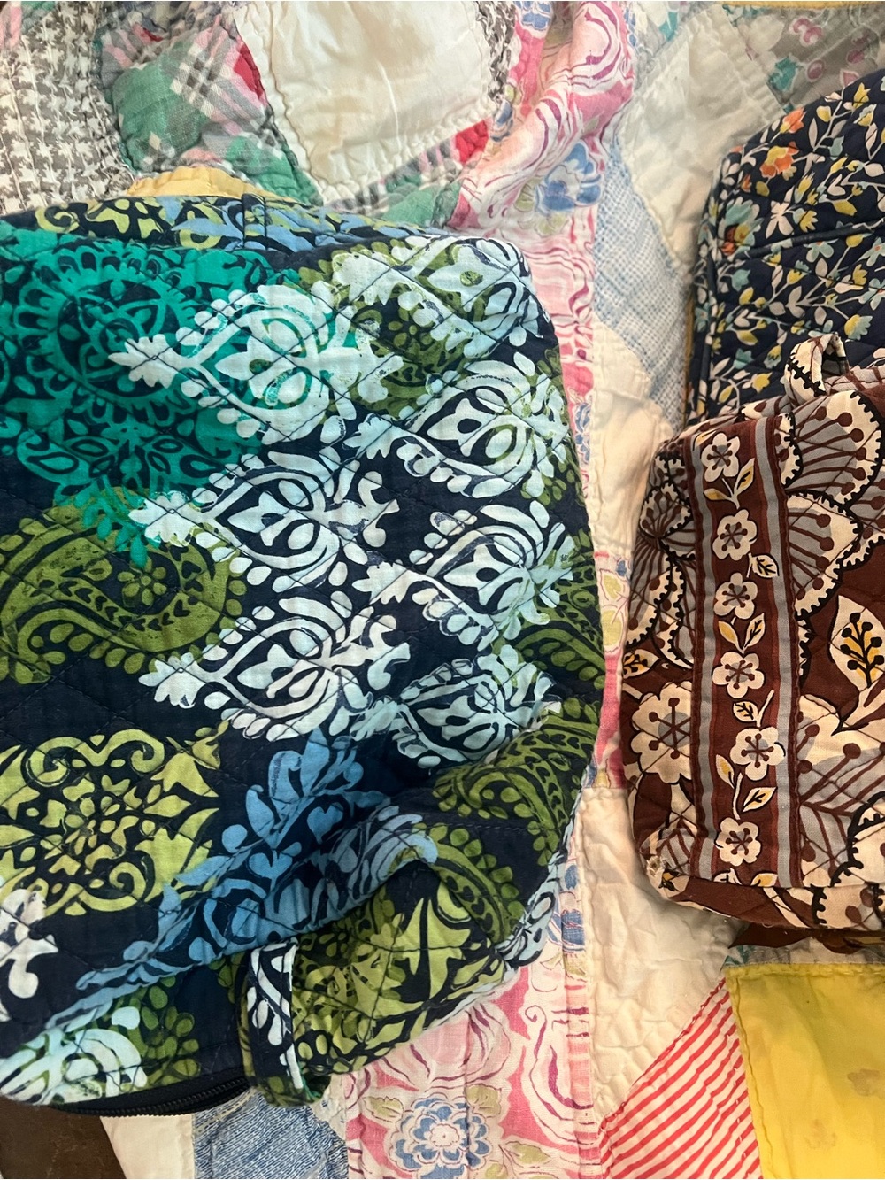 3 vintage Vera Bradley Floral Quilted Crossbody Trio of Patterned Pouches - Picture 4 of 14